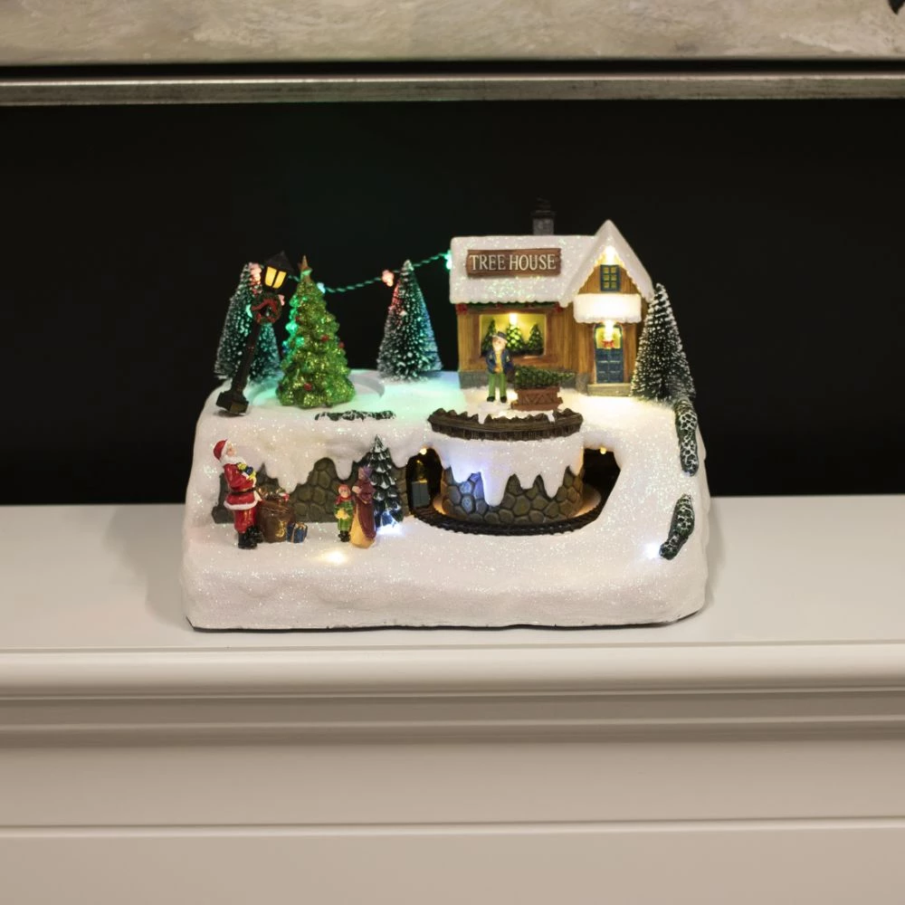 Juleby "Treehouse Town" NORDIC WINTER Med Lys Og Musik. Til Batteri 5 Juleby "Treehouse Town" NORDIC WINTER Med Lys Og Musik. Til Batteri - Billede 3