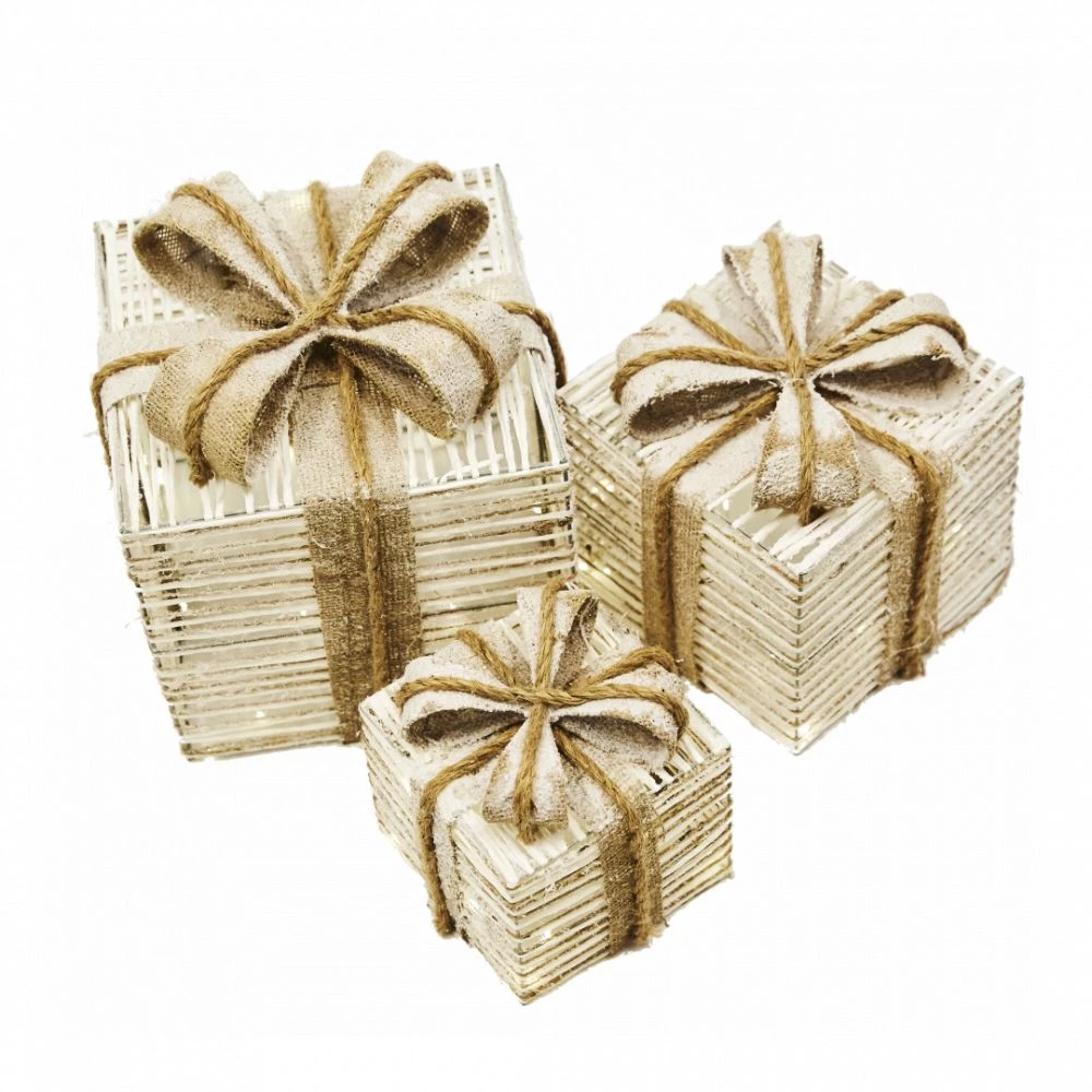 Nordic Winter Julepakker Med Lys, Sæt Af 3 Stk. Natur, 230V 3 Nordic Winter Julepakker Med Lys, Sæt Af 3 Stk. Natur, 230V