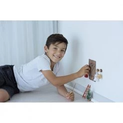 Det Gamle Apotek DGA Nissedør M. 9 Dele Rød -7x12x18cm- 21001838 -homeshop butik unnamed file 813